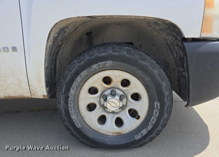 image for item EO1024 2009 Chevrolet Silverado 1500 pickup truck