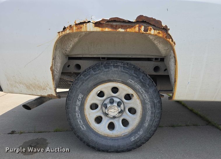 image for item EO1024 2009 Chevrolet Silverado 1500 pickup truck