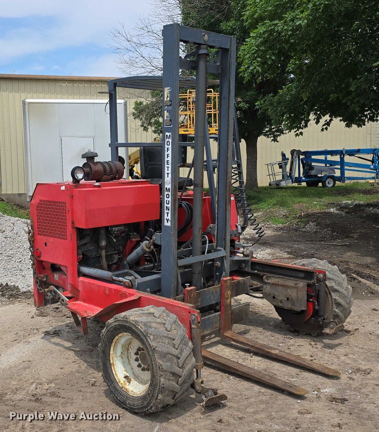 image for item EO1025 1999 Moffett M5000 forklift