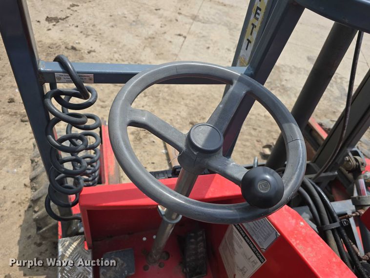 image for item EO1025 1999 Moffett M5000 forklift