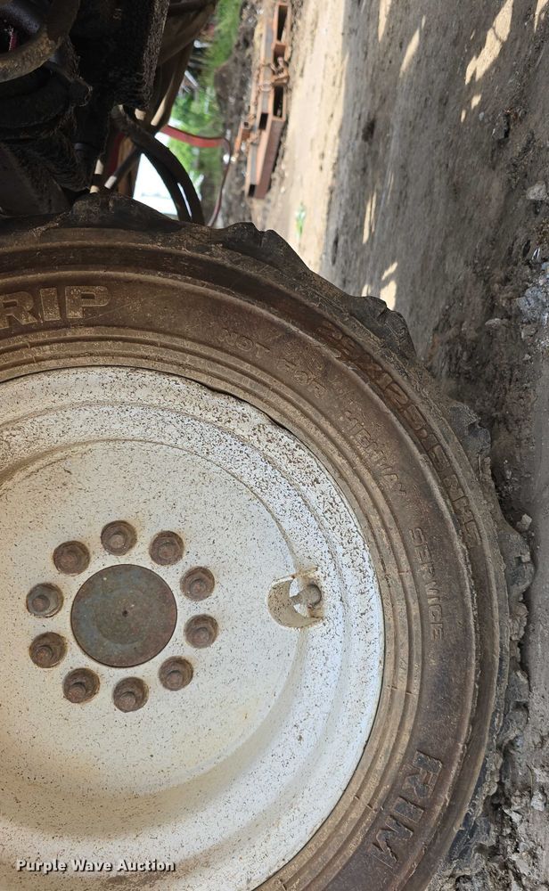 image for item EO1025 1999 Moffett M5000 forklift