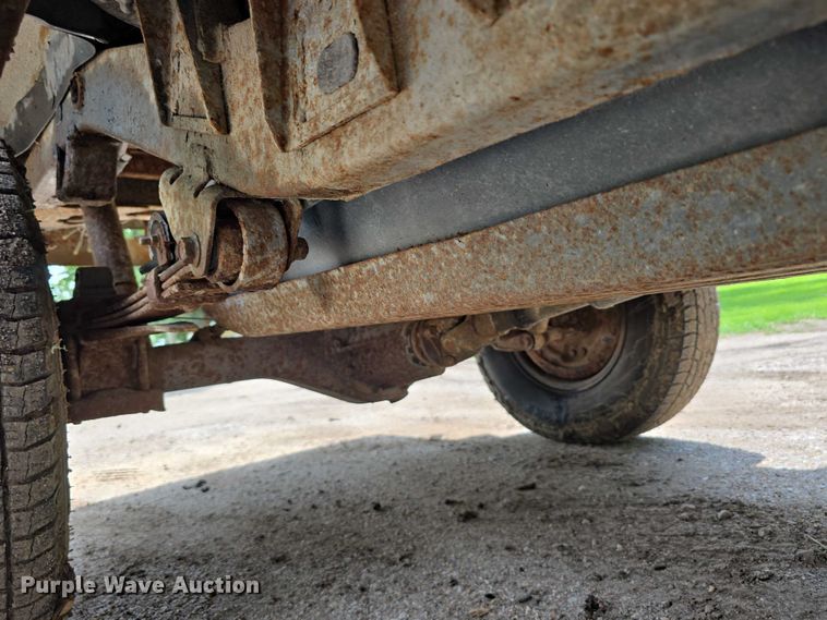 image for item EO1026 1990 Toyota pickup truck