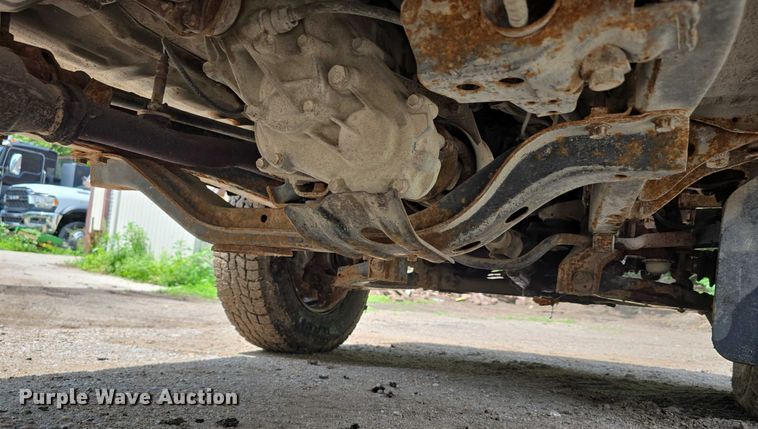 image for item EO1026 1990 Toyota pickup truck