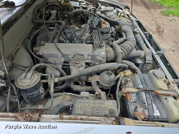 image for item EO1026 1990 Toyota pickup truck