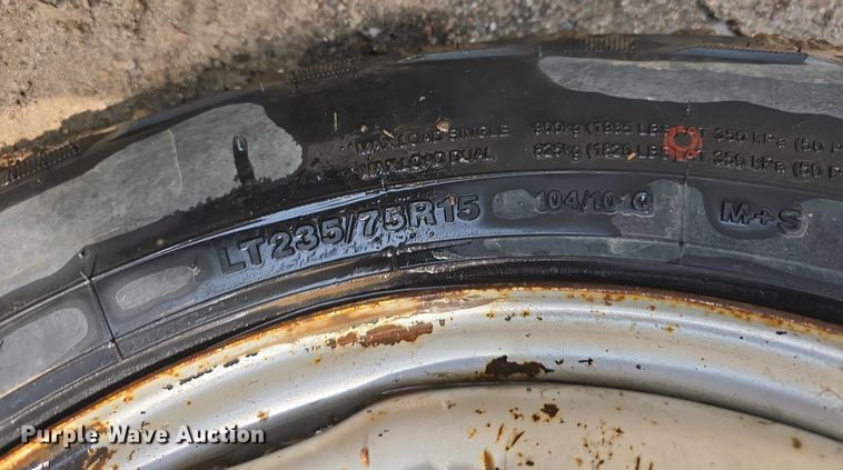 image for item EO1026 1990 Toyota pickup truck