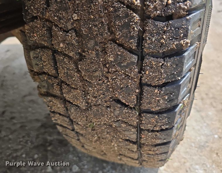 image for item EO1026 1990 Toyota pickup truck