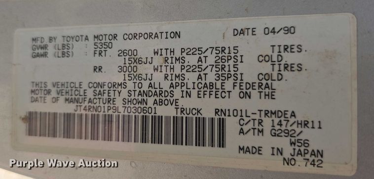 image for item EO1026 1990 Toyota pickup truck