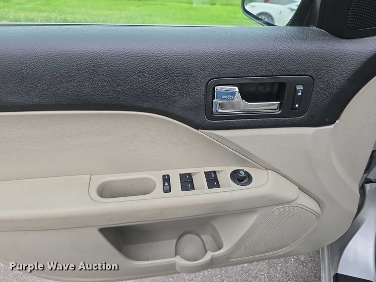 image for item EO1027 2009 Ford Fusion SE 