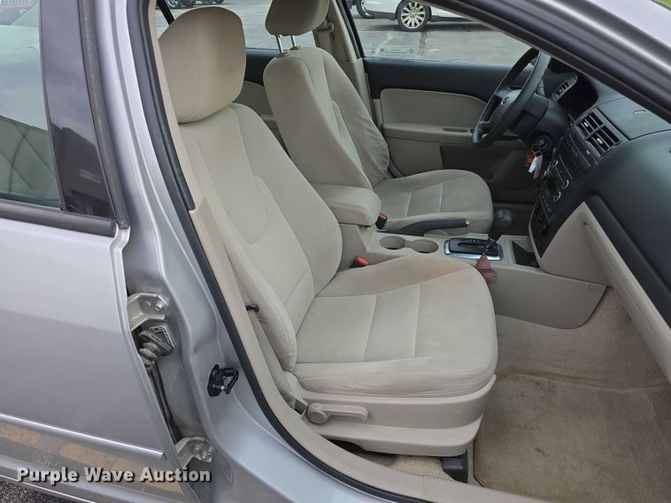 image for item EO1027 2009 Ford Fusion SE 