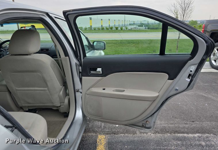 image for item EO1027 2009 Ford Fusion SE 