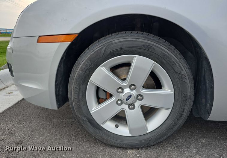 image for item EO1027 2009 Ford Fusion SE 