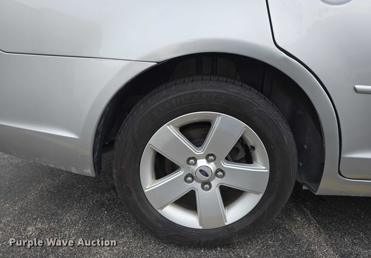 image for item EO1027 2009 Ford Fusion SE 