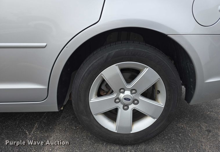 image for item EO1027 2009 Ford Fusion SE 