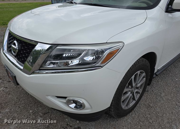 image for item EO1029 2014 Nissan Pathfinder SL SUV