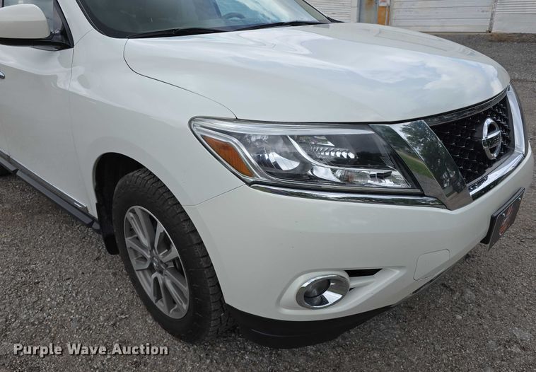 image for item EO1029 2014 Nissan Pathfinder SL SUV