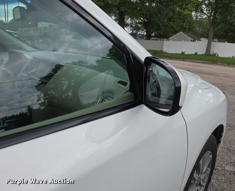 image for item EO1029 2014 Nissan Pathfinder SL SUV