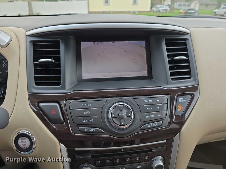 image for item EO1029 2014 Nissan Pathfinder SL SUV