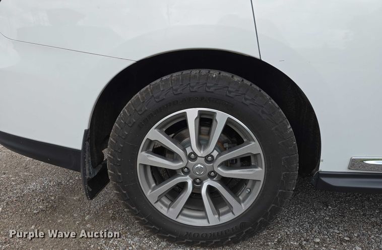 image for item EO1029 2014 Nissan Pathfinder SL SUV