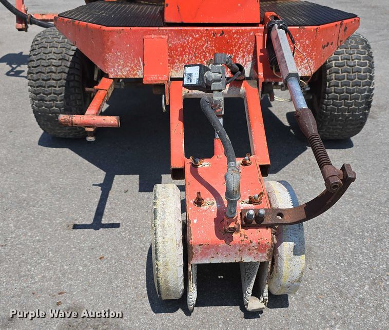 image for item EO1034 Smithco 40-650 paint striper