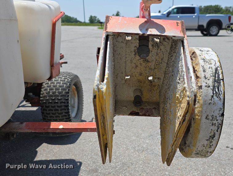 image for item EO1034 Smithco 40-650 paint striper