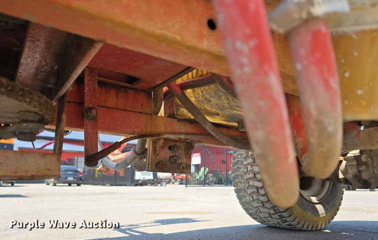 image for item EO1034 Smithco 40-650 paint striper