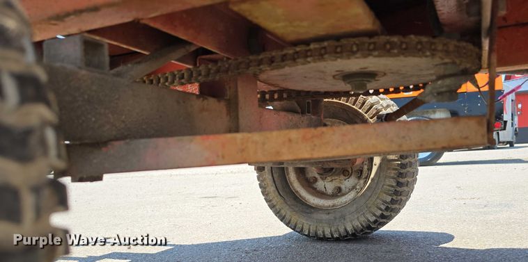 image for item EO1034 Smithco 40-650 paint striper