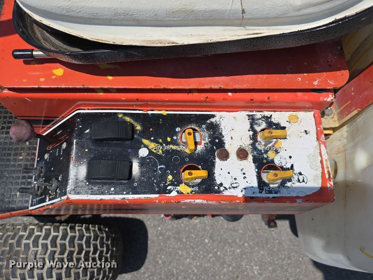 image for item EO1034 Smithco 40-650 paint striper