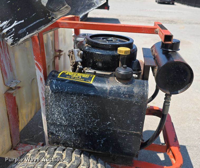 image for item EO1034 Smithco 40-650 paint striper