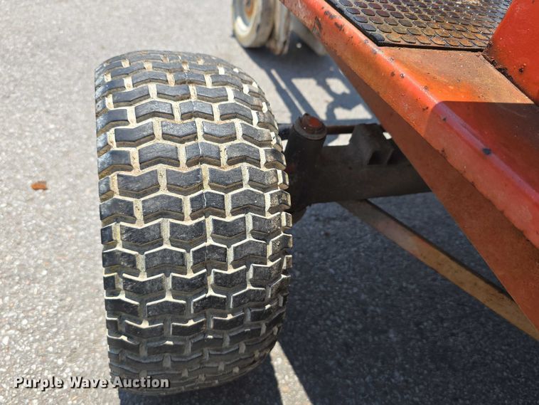 image for item EO1034 Smithco 40-650 paint striper