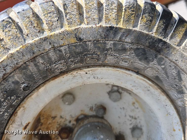 image for item EO1034 Smithco 40-650 paint striper