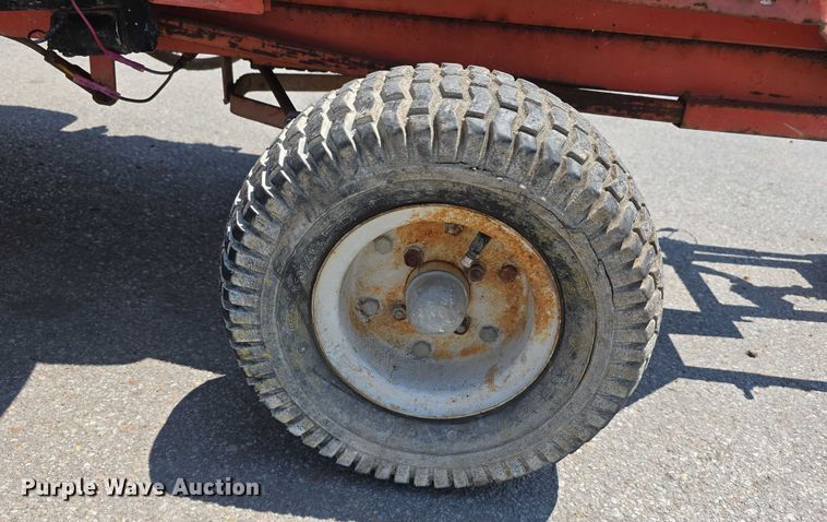 image for item EO1034 Smithco 40-650 paint striper