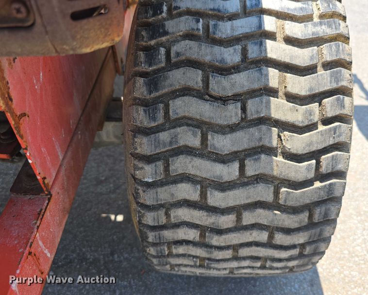 image for item EO1034 Smithco 40-650 paint striper