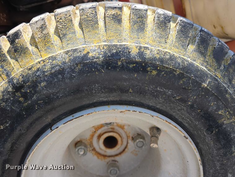 image for item EO1034 Smithco 40-650 paint striper