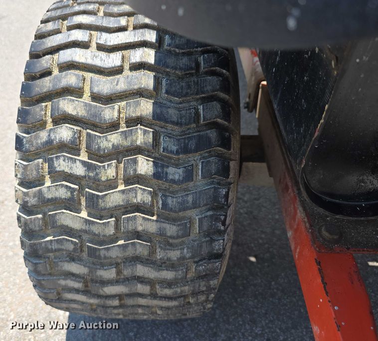 image for item EO1034 Smithco 40-650 paint striper