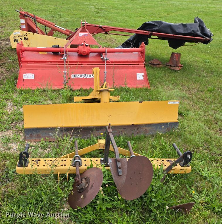 image for item EO1055 Tractor attachments