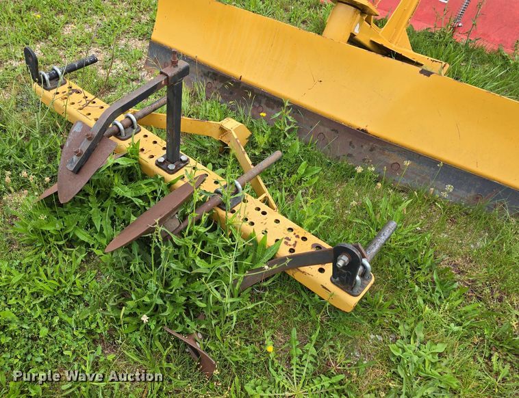 image for item EO1055 Tractor attachments