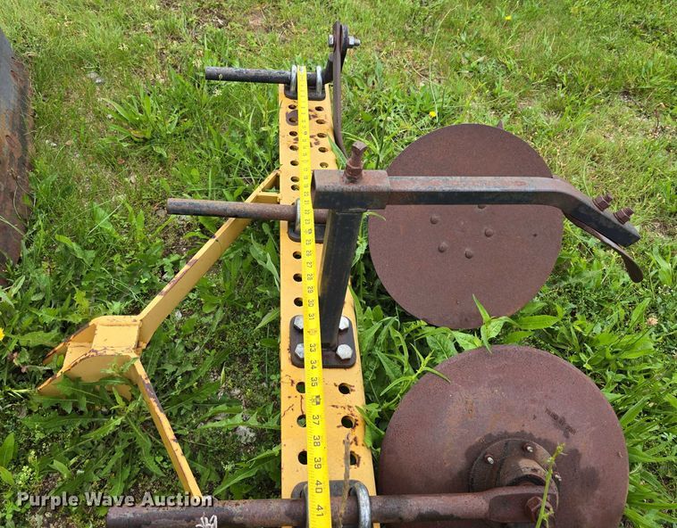 image for item EO1055 Tractor attachments