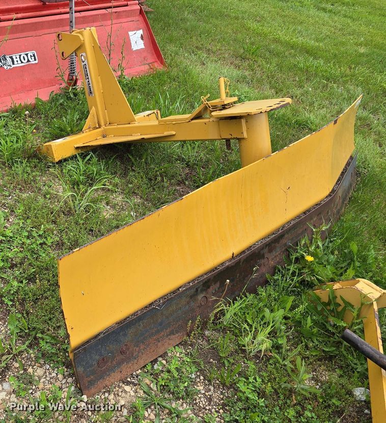 image for item EO1055 Tractor attachments