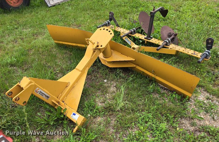 image for item EO1055 Tractor attachments