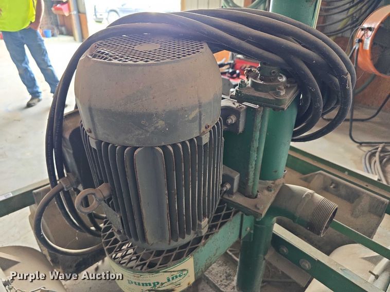 image for item EO1057 Gator Pump Inc. 3VL 7.5 transfer pump