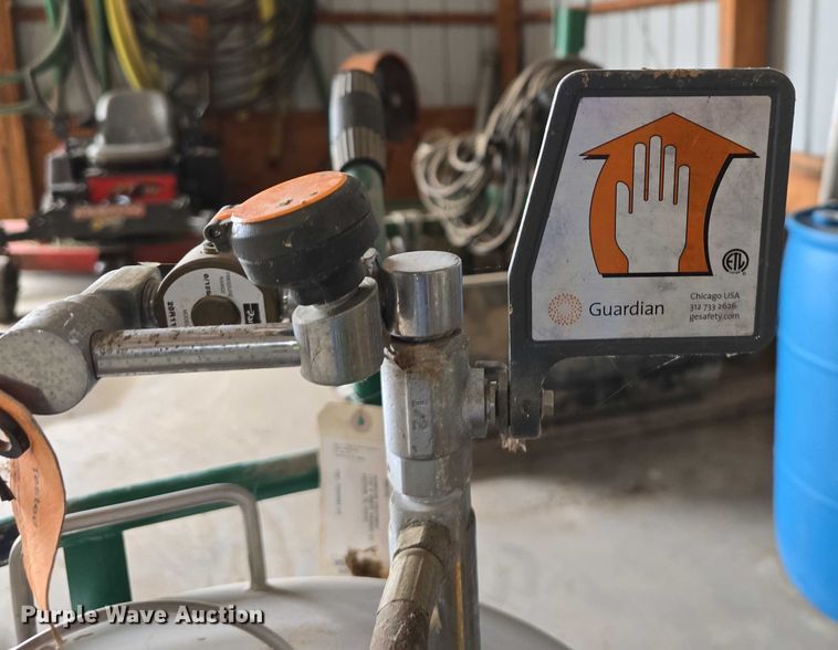 image for item EO1058 Tools