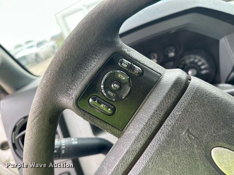 image for item EQ4712 2012 Ford F550 SuperCab utility / service truck