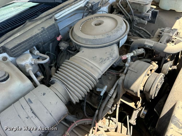 image for item EQ4774 1990 Chevrolet C3500 flatbed pickup truck