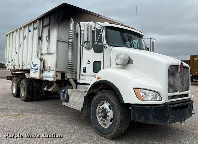 image for item EQ4904 2016 Kenworth ration delivery truck