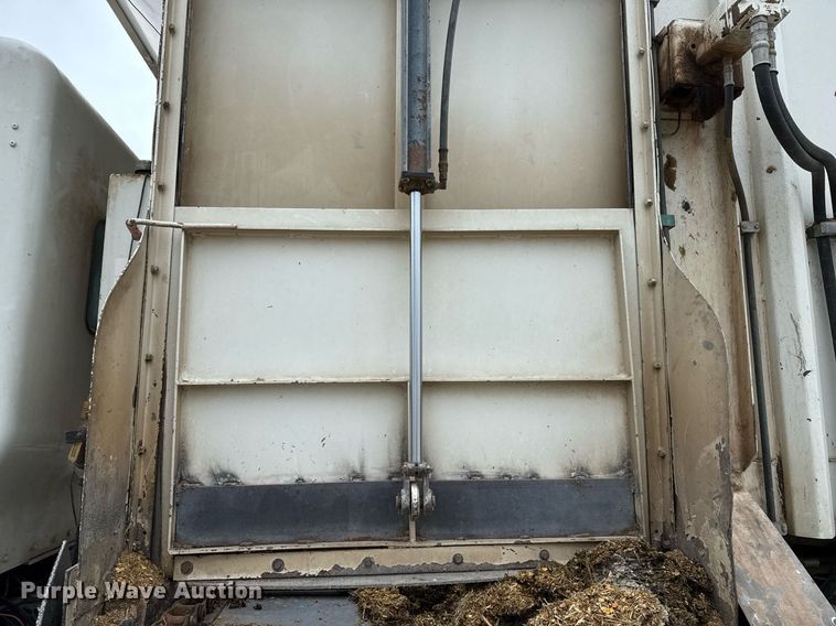 image for item EQ4904 2016 Kenworth ration delivery truck