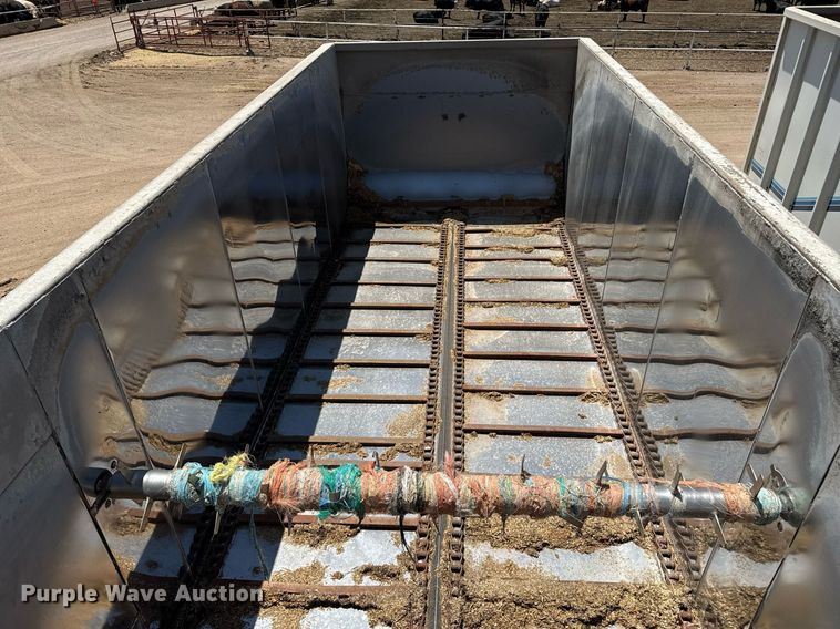 image for item EQ4904 2016 Kenworth ration delivery truck