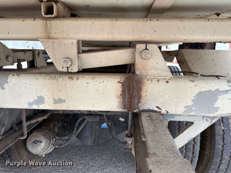 image for item EQ4904 2016 Kenworth ration delivery truck