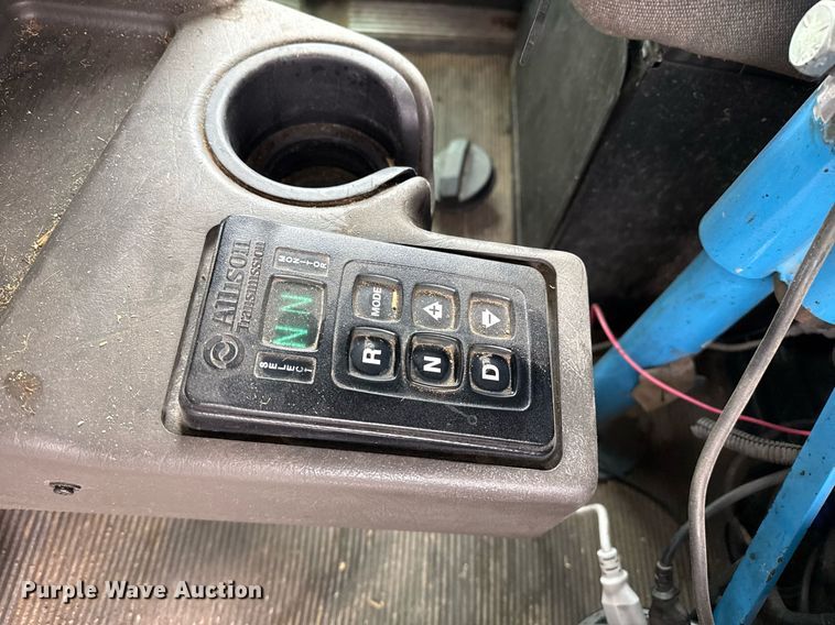 image for item EQ4904 2016 Kenworth ration delivery truck