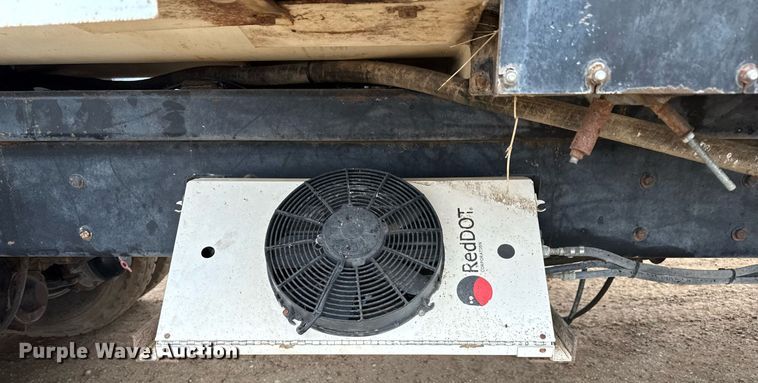 image for item EQ4905 2011 International 7400 ration delivery truck