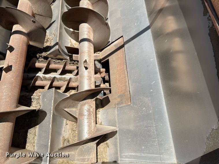 image for item EQ4905 2011 International 7400 ration delivery truck